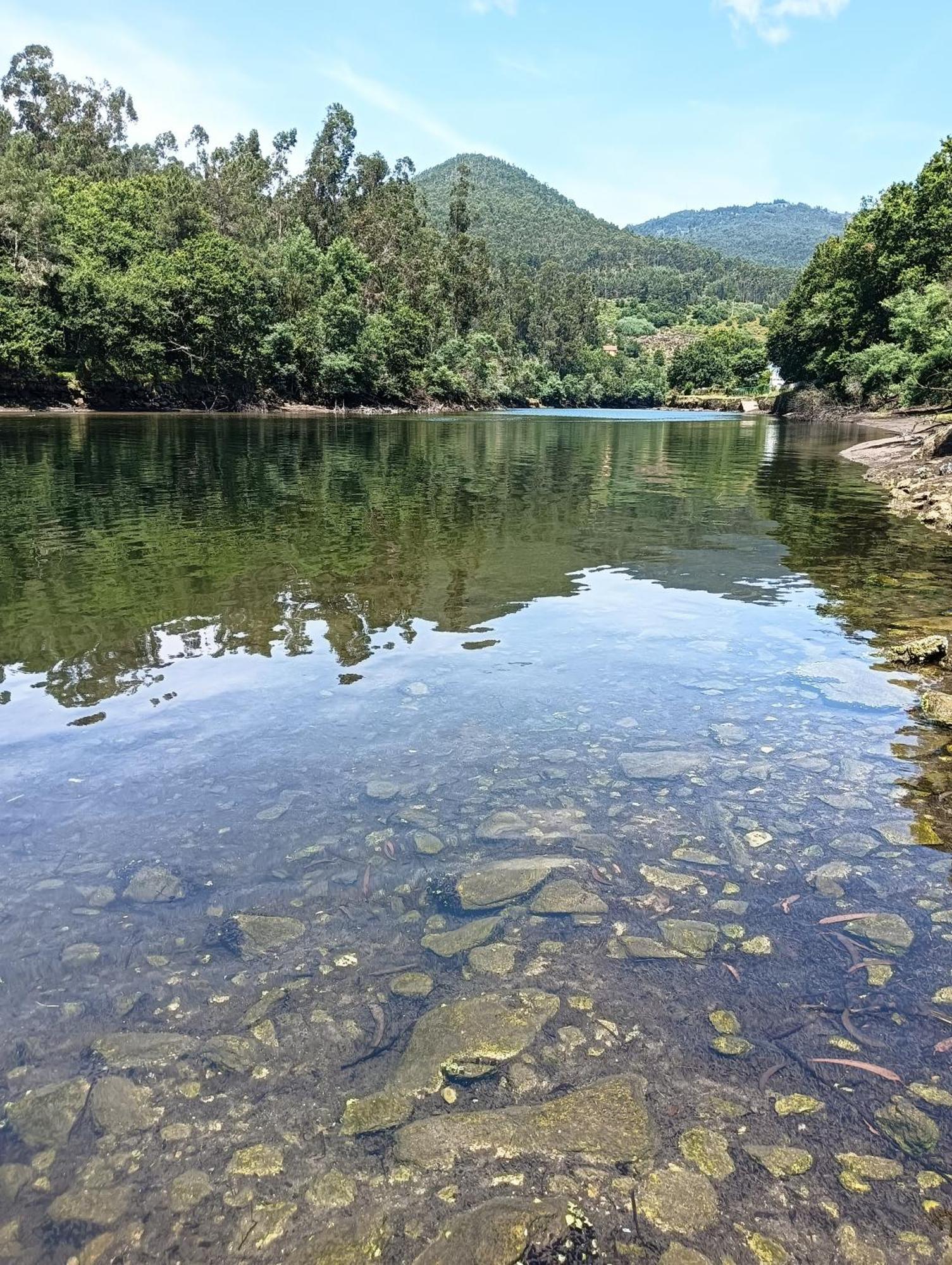 Villa A Parrula, Mar, Rio Y Montana Sotomayor Esterno foto